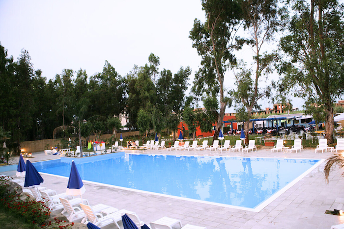 piscina batuca village
