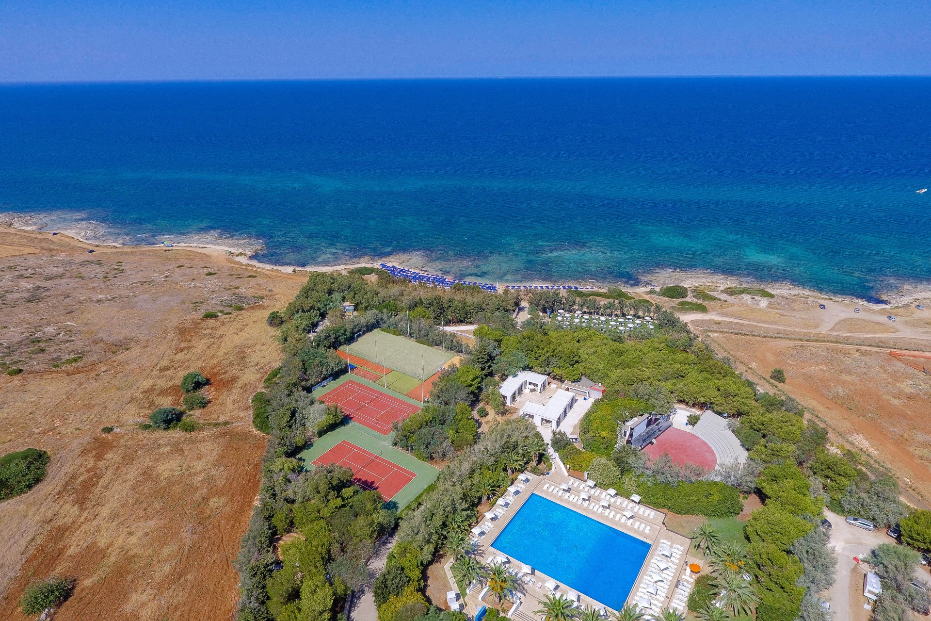 Nicolaus Club Meditur Village