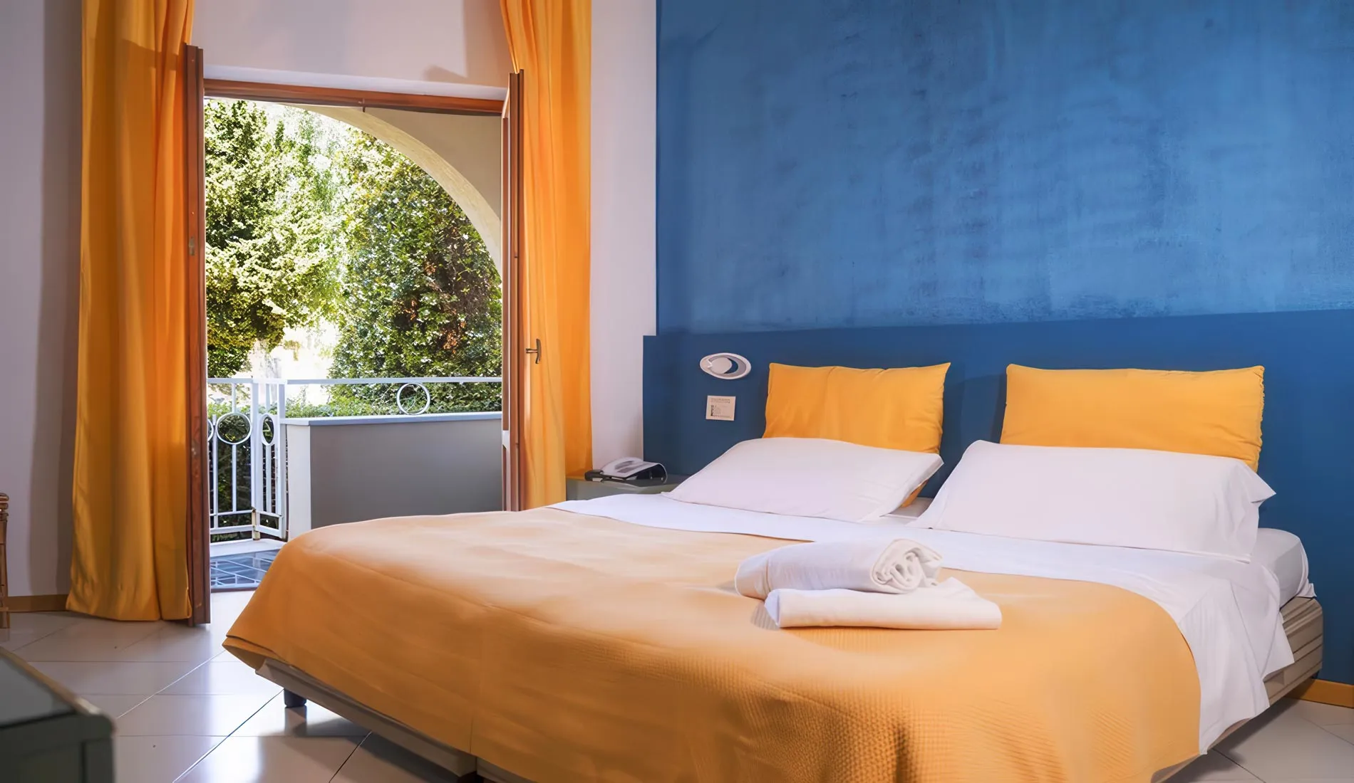 Perla del Golfo Resort